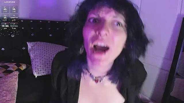 Ghosty Doll online show from February 6, 8:23 pm