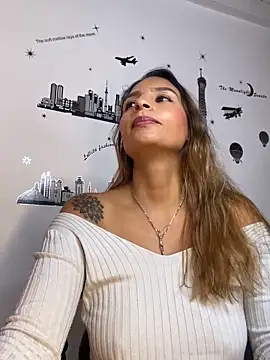 mykaelahoney online show from June 16, 3:02 pm