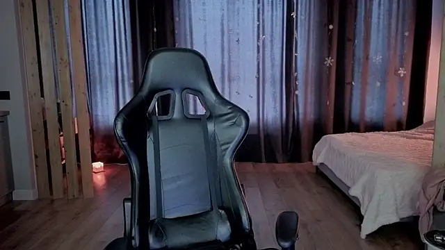 RileyMee online show from February 2, 7:07 am