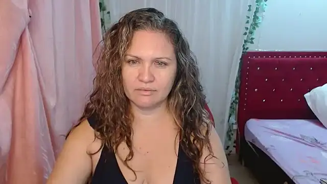 helenca43 online show from December 4, 10:28 am