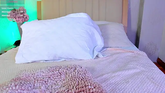 CamilleLynn online show from October 22, 12:48 am