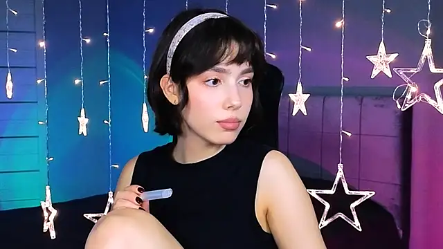 Stacy Gonzales  online show from November 7, 8:31 am