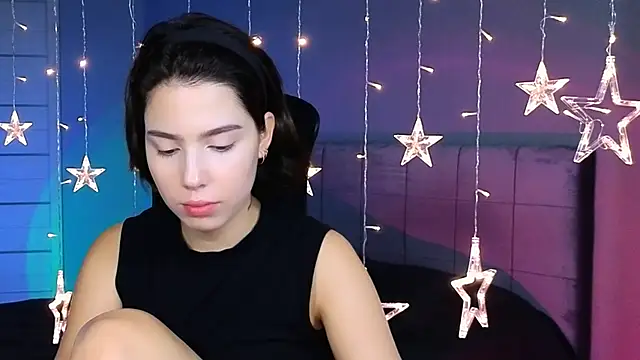 Stacy Gonzales  online show from November 2, 9:34 am