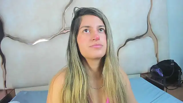 GiaRoussel online show from September 15, 3:09 pm