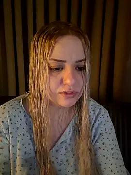 cansuozell online show from March 25, 7:17 pm