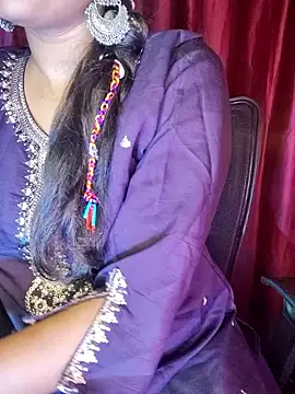 SexyAndHottie online show from September 22, 3:38 am