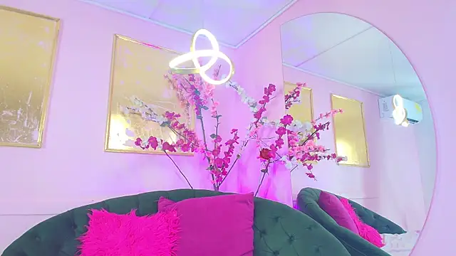 almendraevans online show from November 3, 12:09 pm