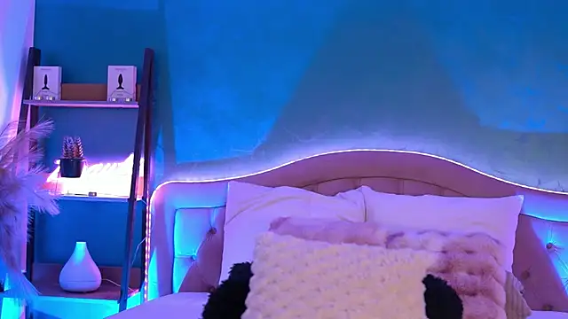 RaisaVawn online show from January 14, 6:51 am