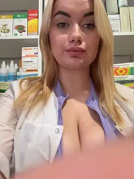 Maya Willis online show from December 17, 9:24 am