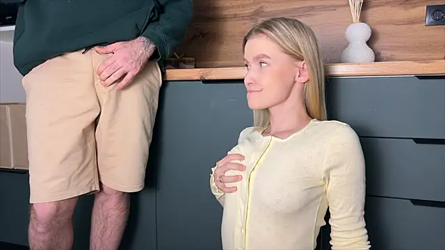 Adelovenick online show from February 6, 7:50 pm