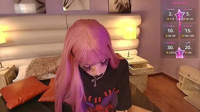 Effy Corpse online show from September 13, 6:49 pm