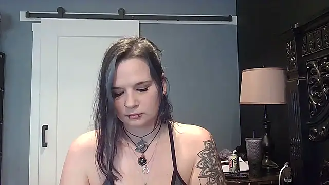 CherryWilde online show from January 13, 4:22 pm