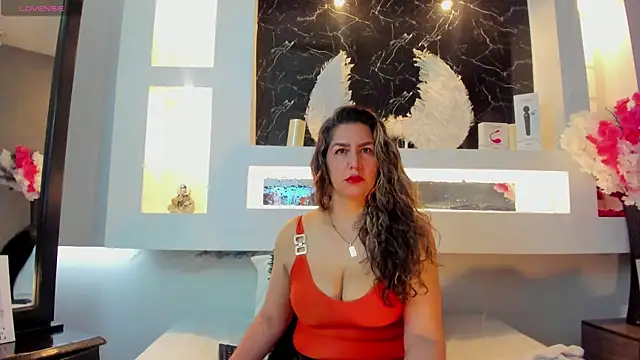 cinthya fx online show from October 20, 12:30 pm