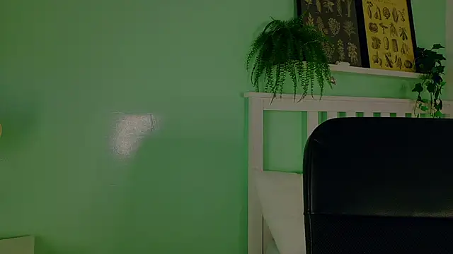 briannajackson  online show from October 6, 11:38 am