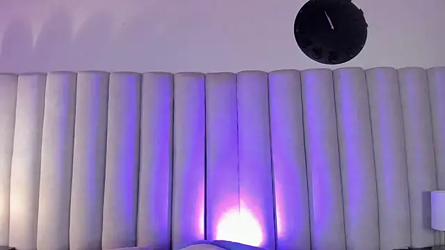 briannajackson  online show from December 2, 11:22 am