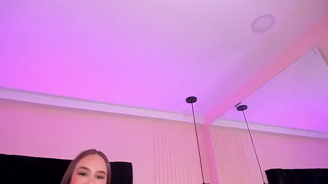 shaina vasquez online show from October 6, 7:25 am