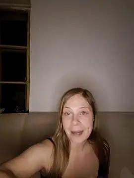 katiestevens online show from November 21, 9:39 pm