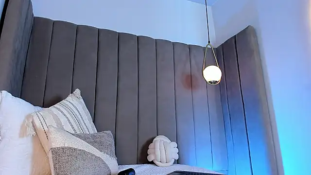 Elise Diamond online show from March 15, 2:57 am