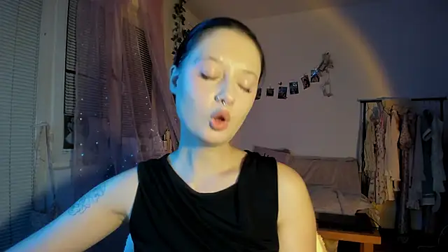 Jenny darling love online show from September 20, 6:28 pm