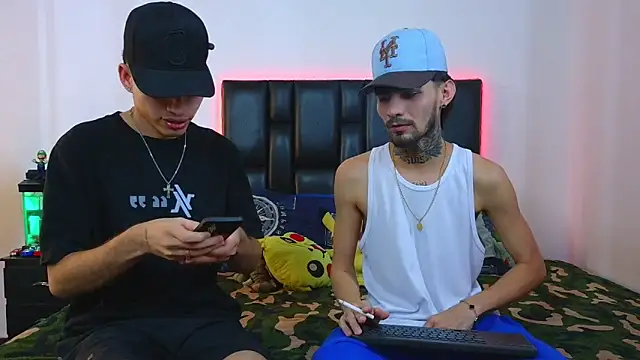 Brutal Sex Fucking online show from May 18, 11:00 pm