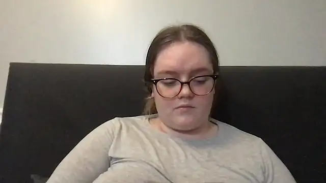 honeyyy24 online show from November 10, 4:02 pm