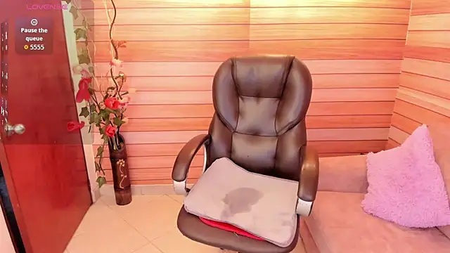 marien thomson  online show from September 19, 3:38 am