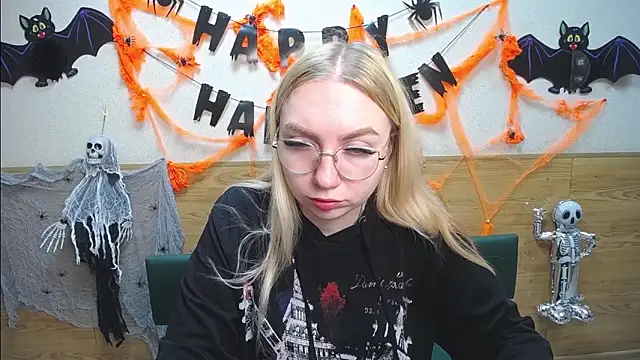 BeatriceFly online show from October 21, 12:53 pm