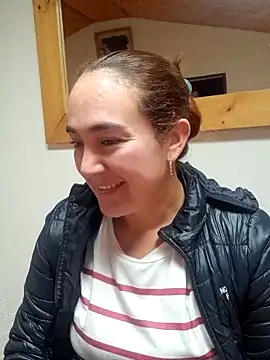 skayhot  online show from April 11, 3:59 pm