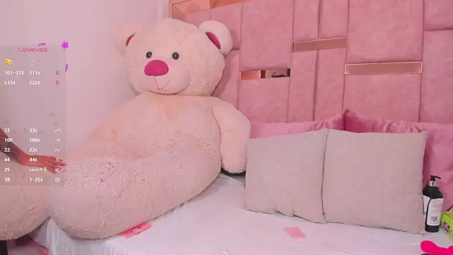 emily daarell online show from March 31, 8:42 pm