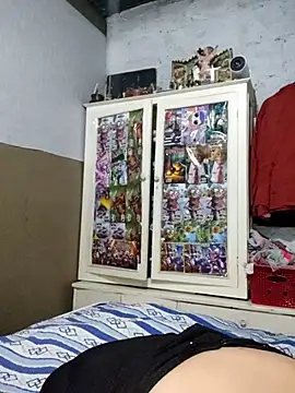 Edged Hot69 online show from March 28, 3:33 pm