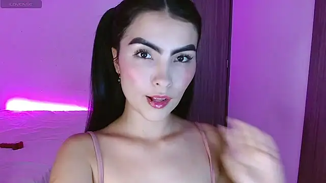 victoria-henaoo online show from November 9, 3:35 am