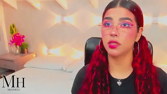 MizzHell online show from April 2, 3:48 am