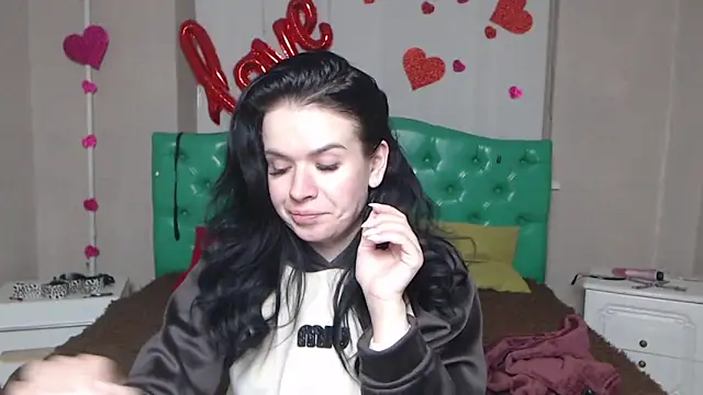 JasmineKouch online show from February 13, 6:20 pm