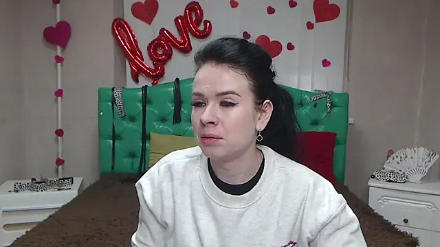 JasmineKouch online show from February 6, 9:23 am