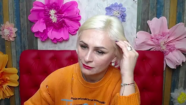 OliviaHorst online show from October 4, 5:24 am