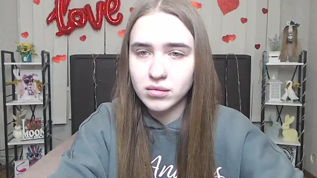 LauraHlot online show from January 18, 8:27 pm