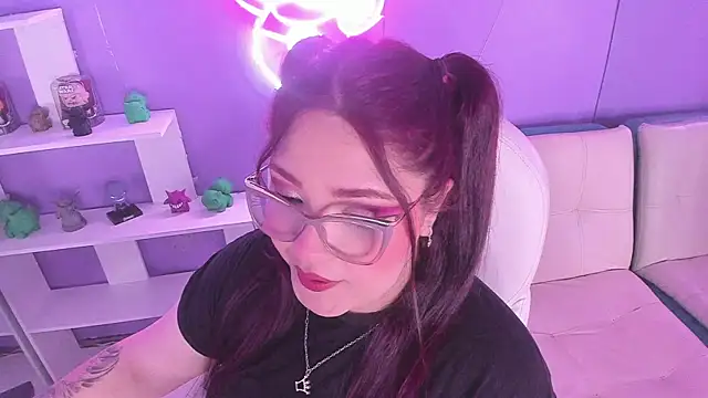 Camiila Osorio online show from September 26, 7:55 pm