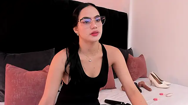 ariel jonees online show from September 25, 5:22 pm