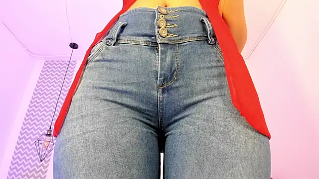 cloehonney online show from November 29, 1:48 pm