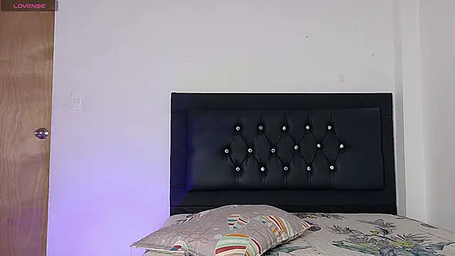 Adele Rush online show from February 11, 3:52 am