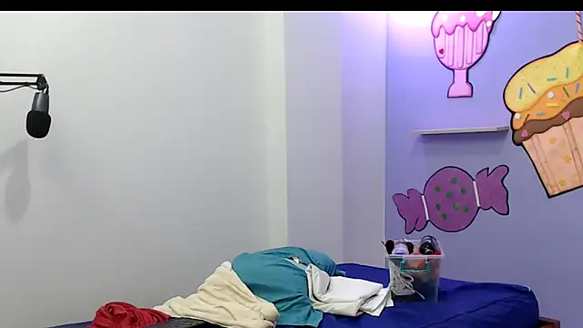 evaleribigtits18 online show from November 22, 7:16 pm