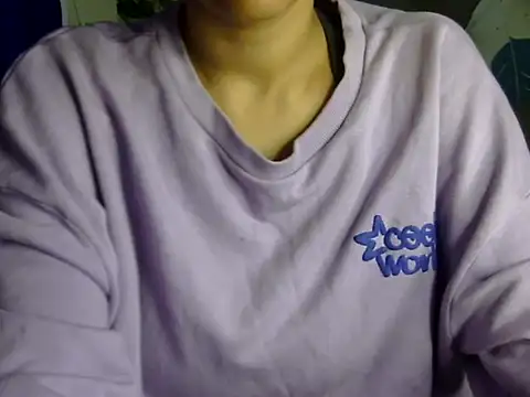 sexysilk1 online show from December 22, 7:00 am