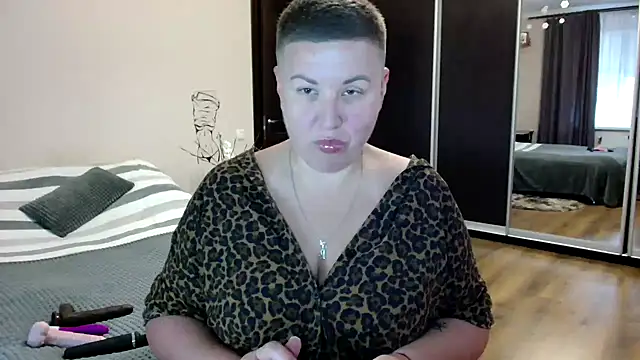 Annet1912 online show from October 23, 6:19 am