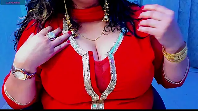 Gulabi Queen online show from December 5, 4:41 pm