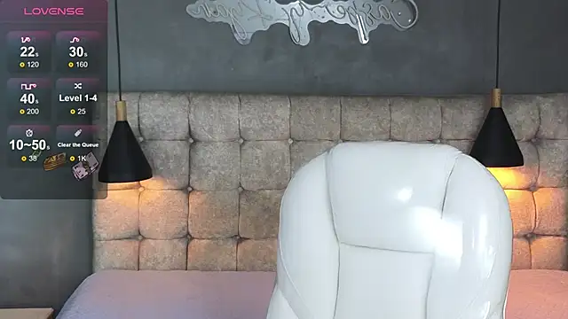 Laia and Aloby online show from November 18, 10:11 pm