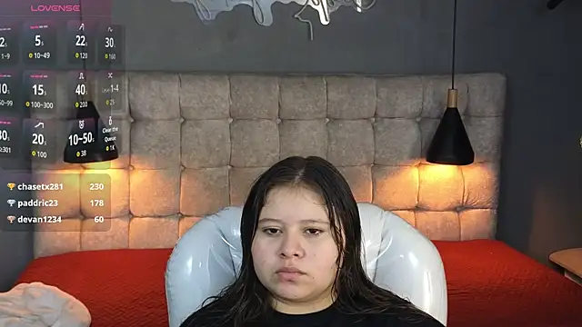 Laia and Aloby online show from September 29, 10:15 pm