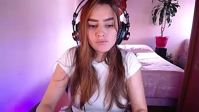 Lu perez online show from September 20, 7:34 pm