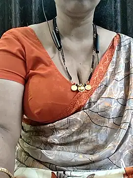 bhuvana555 online show from December 21, 4:55 pm