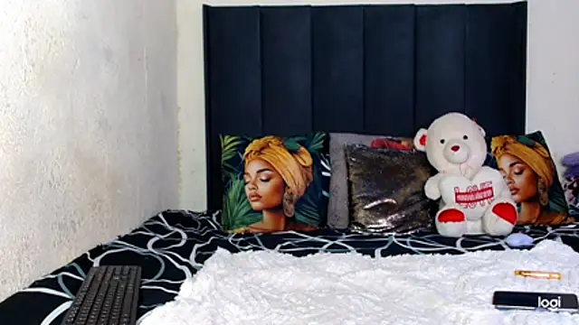 quenliyasa online show from April 22, 10:23 am