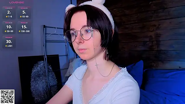 Nora Failure online show from August 3, 12:55 pm